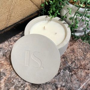 Isadora Sage candle